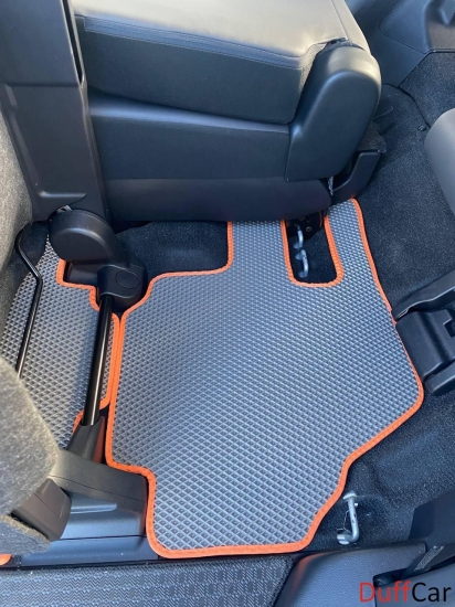 Автомобильные коврики Toyota Sienta правый руль  (2015 - 2018)